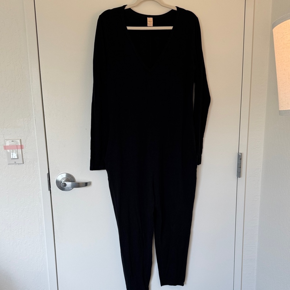 Smash + Tess Elegant Black Garment